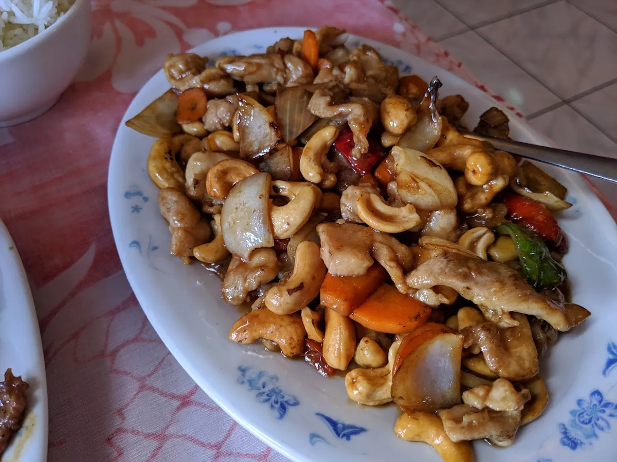 Poulet sauté aux noix de cajou, Restaurant Océan