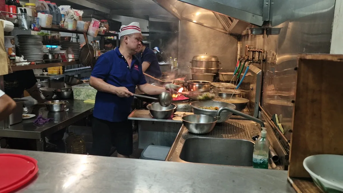 Chef au wok, Restaurant Océan